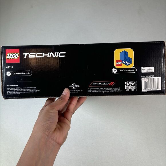 Lego Technic 42111 Fast & Furious: Dom's Dodge Charger - New / Sealed / Retired - Picture 10 of 14